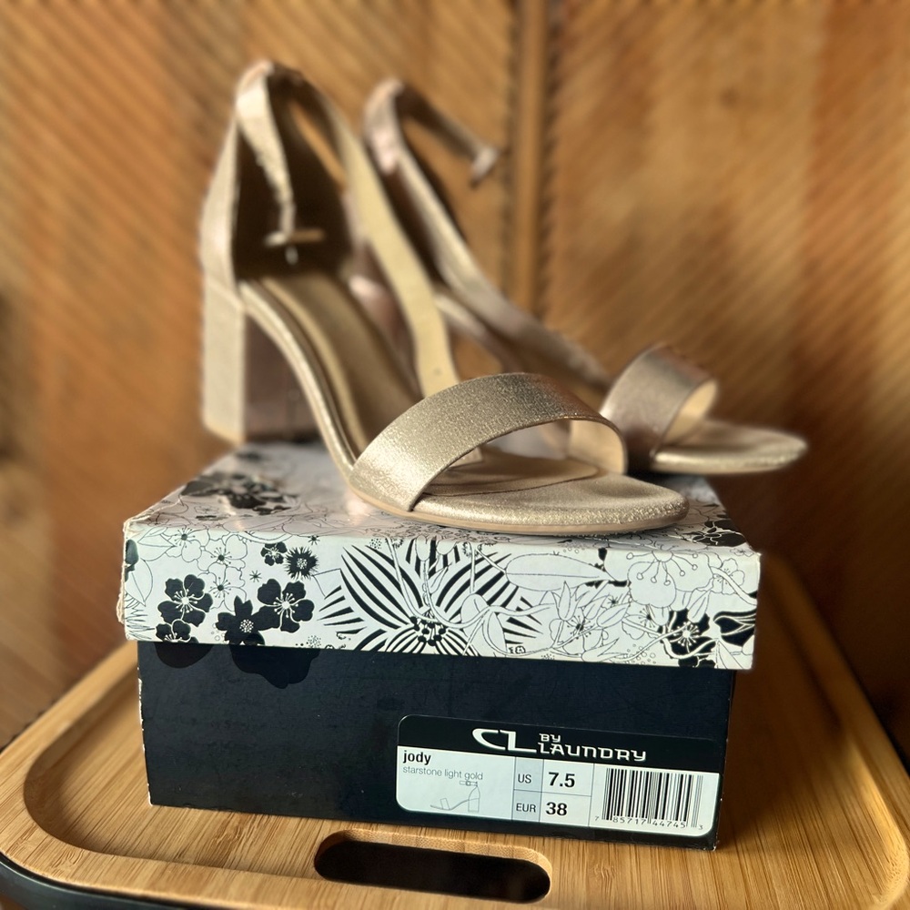 Chinese laundry Jody heels - gold